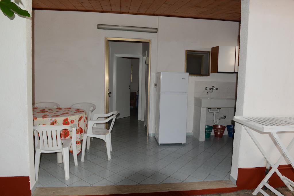 Villaggio La Pantera Rosa Scalea Habitación foto