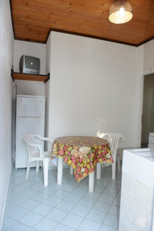 Villaggio La Pantera Rosa Scalea Habitación foto